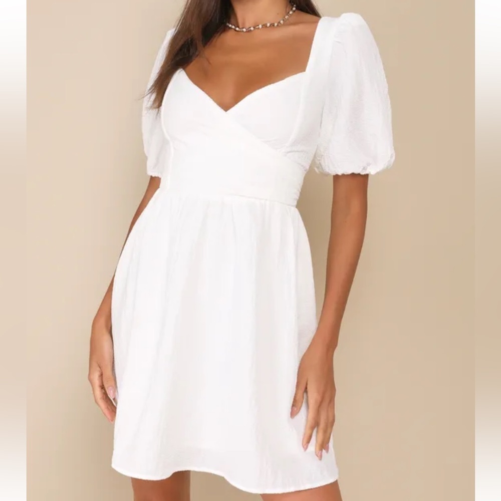 Lulu’s white mini dress puff  short sleeves v neck stretch size xl